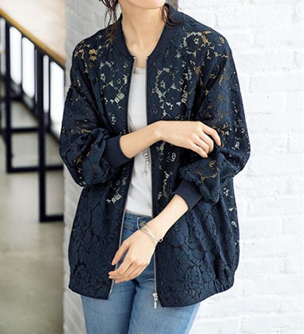 ルフラン（ルフラン）の「上品レースのエレガントブルゾン（ブルゾン）」｜ネイビー