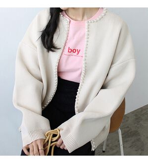 GeeRA（ジーラ）の「パール付ニットカーディガン（ニットカーディガン）」｜アイボリー