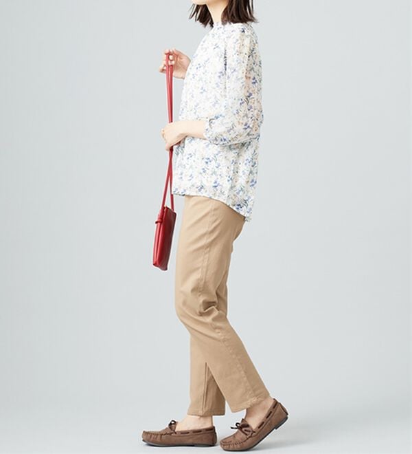 BELLUNA（ベルーナ）の「シフォン素材シャーリング使いブラウス（ブラウス）」｜詳細画像