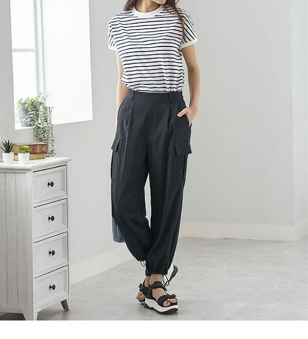 BELLUNA（ベルーナ）の「サラリ快適！ビンテージ調カーゴパンツ（その他パンツ）」｜詳細画像