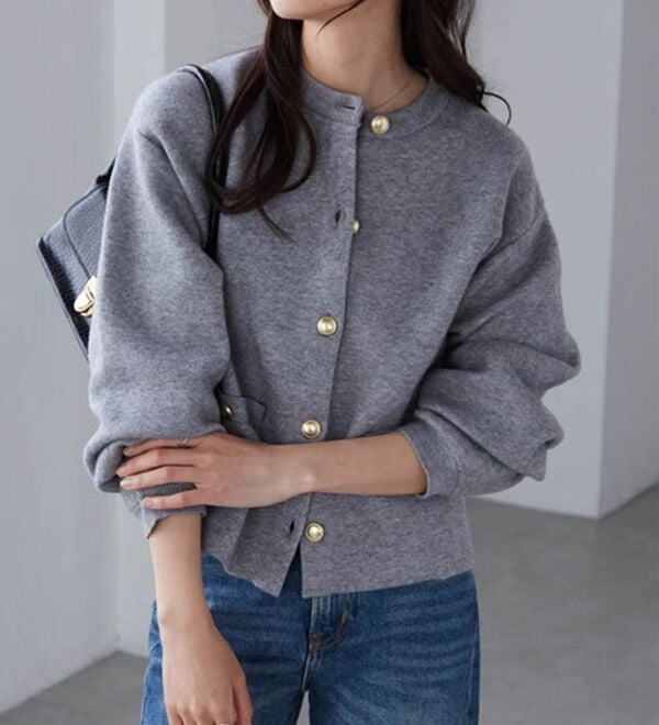 RANAN（ラナン）の「【4つの機能付き】洗える！ゴールド調ボタンニットカーディガン（ニットカーディガン）」｜詳細画像