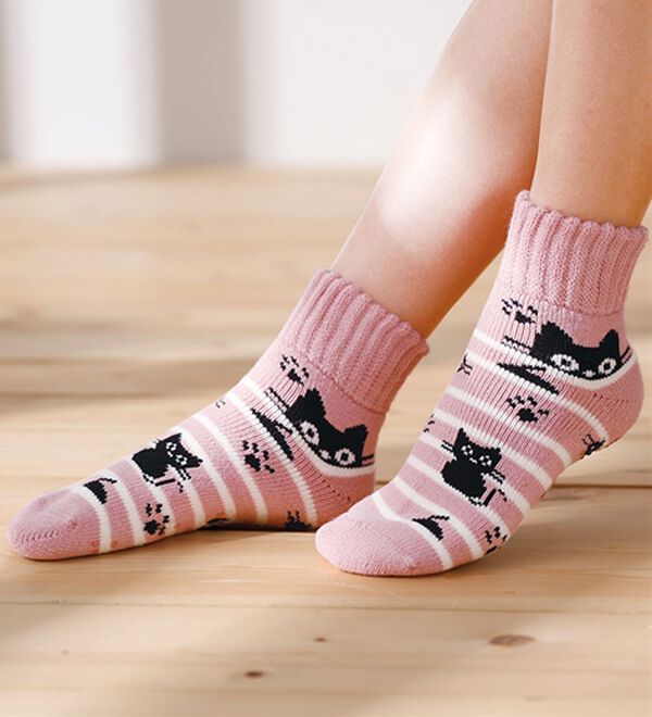 LAVIENNE（ラヴィエンヌ）の「【３足組】ねこちゃんの温もりルームソックス（靴下・ストッキング）」｜詳細画像