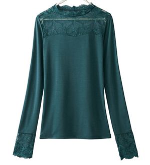 LAVIENNE（ラヴィエンヌ）の「吸湿発熱あったかインナーハイネックレースインナー（肌着・インナーウェア）」｜グリーン