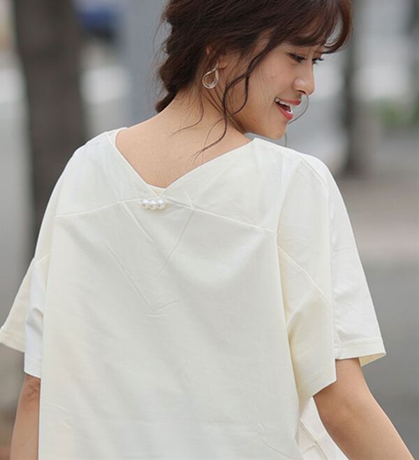 A HAPPY MARILYN（アハッピーマリリン）の「【麗シルエット】綿１００％ うしろ姿スッキリ 前後Ｖネック Ｔシャツ（Tシャツ）」｜詳細画像