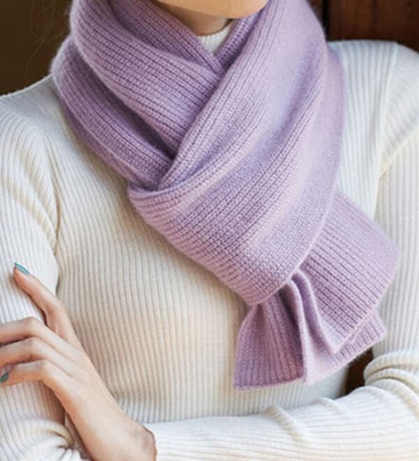 BELLUNA（ベルーナ）の「ホワイトヤク混マフラー（ストール・スカーフ・マフラー）」｜ラベンダー