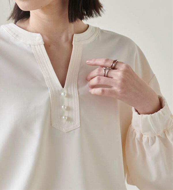 RANAN（ラナン）の「3つの機能付！パール調ボタン付スキッパーブラウス（ブラウス）」｜詳細画像