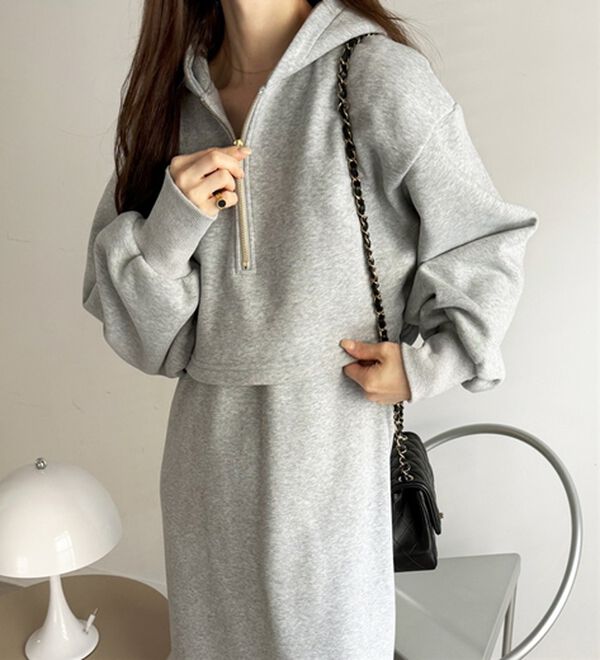 GeeRA（ジーラ）の「セットアップ風ハーフジップワンピース（カットソーワンピース）」｜詳細画像