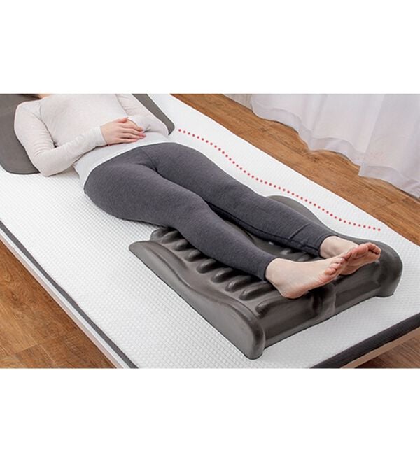 「寝ながらストレッチＢＥＥＬＡＺＹ（Ｒ）フットピロー（クッション・クッションカバー）」｜詳細画像