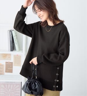 Viola e Viola（ヴィオラ エ ヴィオラ）の「大人の抜け感裏起毛サイドボタントップス（トレーナー・スウェット）」｜ブラック