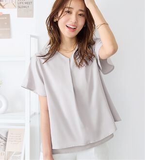 alotta（アロッタ）の「シフォンレイヤードＶネックブラウス（ブラウス）」｜ライトグレー