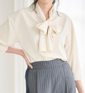 RANAN（ラナン）の「とろみボウタイブラウス（ブラウス）」｜エクリュ