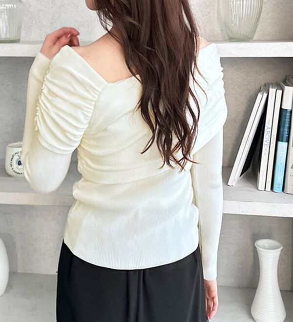 GeeRA（ジーラ）の「ドレープオフショルニット（ニット・セーター）」｜詳細画像