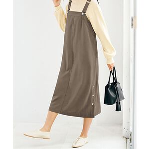 BELLUNA（ベルーナ）の「ボタンデザインジャンパードレス（ジャンパースカート）」｜モカブラウン
