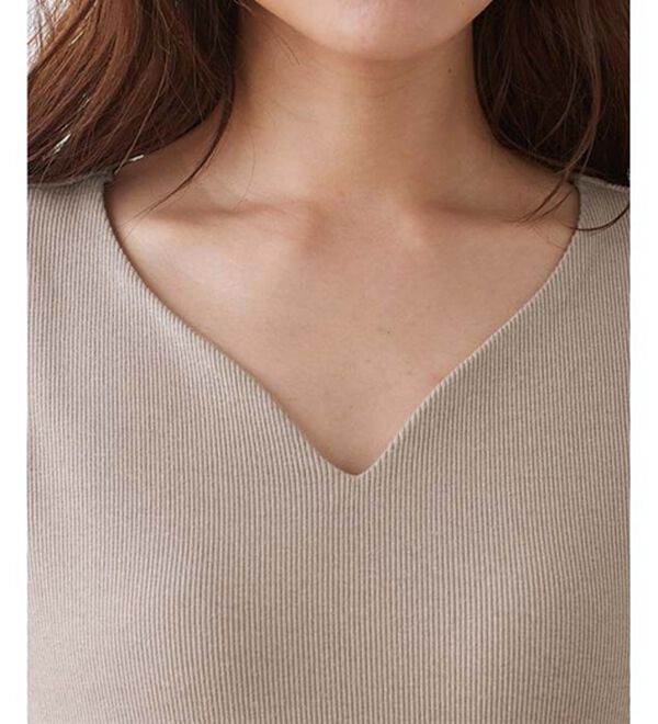 Pierrot（ピエロ）の「【選べる３ネック】華奢見えテレコリブカットソー（カットソー）」｜詳細画像