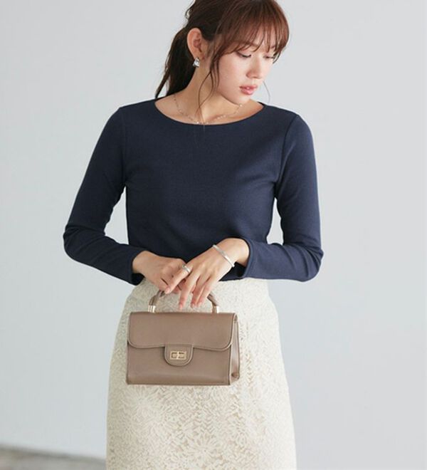 Pierrot（ピエロ）の「【ネックが選べる】テレコリブカットソー（カットソー）」｜詳細画像