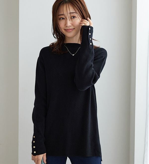 BELLUNA（ベルーナ）の「もちもち袖ボタンニットプルオーバー（ニット・セーター）」｜黒