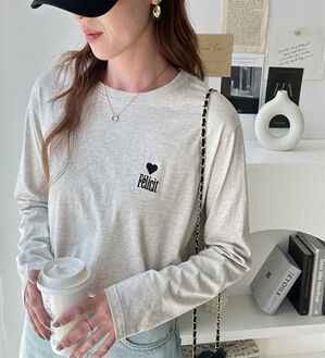 GeeRA（ジーラ）の「ハートデザイン刺繍ロンＴ（カットソー）」｜オートミール