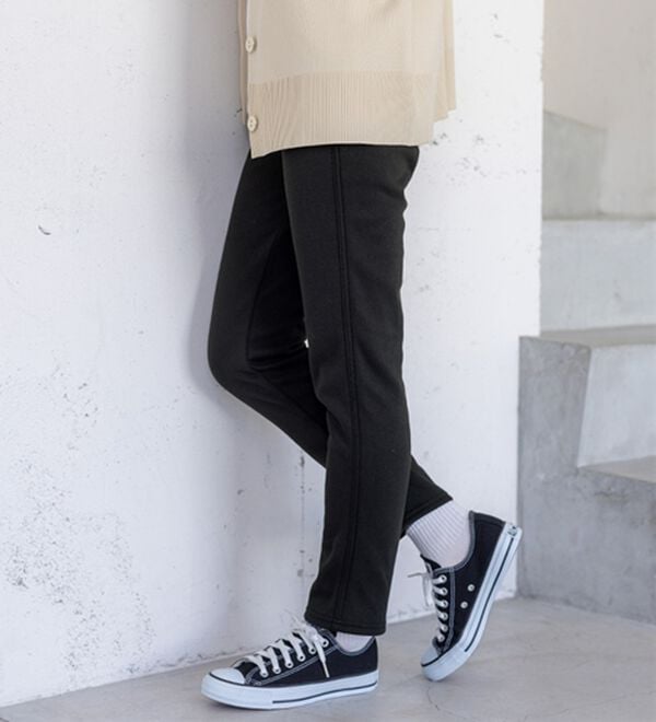 BELLUNA（ベルーナ）の「【あったか仕様♪】すっきり見え！裏ファーパンツ（フルレングスパンツ）」｜黒