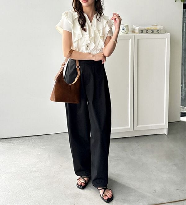 GeeRA（ジーラ）の「ラッフルフリルハーフスリーブブラウス（ブラウス）」｜詳細画像