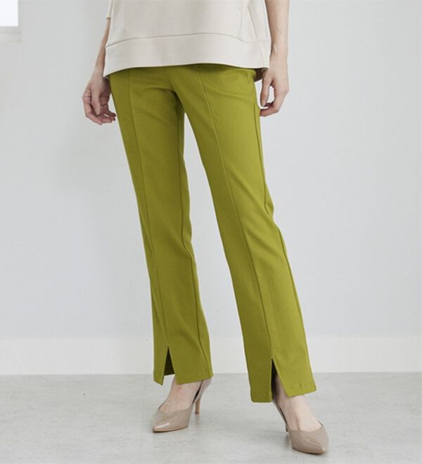 BELLUNA（ベルーナ）の「裏起毛かの子素材裾スリット美脚パンツ（フルレングスパンツ）」｜ピスタチオ