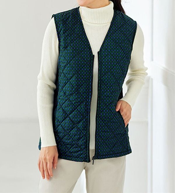 BELLUNA（ベルーナ）の「【マジ軽ウォーム】蓄熱保温キルトベスト（ポーチ付）（ベスト）」｜詳細画像