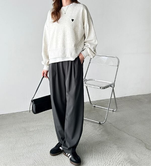 GeeRA（ジーラ）の「オンオフ着られる！カーブパンツ（フルレングスパンツ）」｜詳細画像