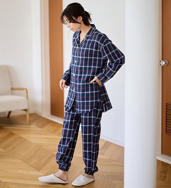 LAVIENNE（ラヴィエンヌ）の「綿１００％ふんわり柔か微起毛パジャマ（パジャマ・ルームウェア）」｜詳細画像