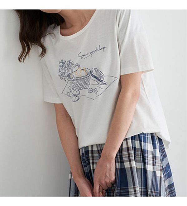 BELLUNA（ベルーナ）の「綿１００％プリントＴシャツ（Tシャツ）」｜詳細画像