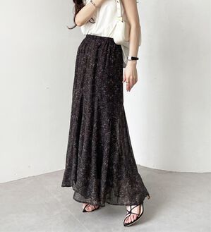 GeeRA（ジーラ）の「切替フレアーロングスカート（ロングスカート）」｜黒系ペイズリー柄