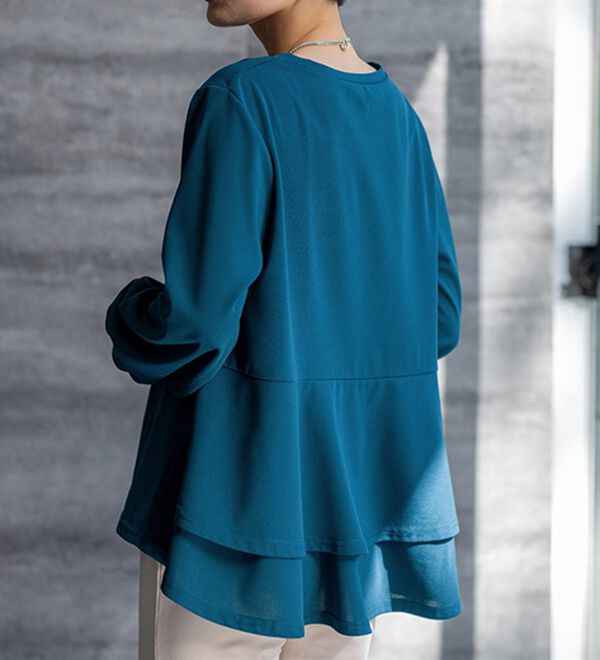 BELLUNA（ベルーナ）の「【再入荷】ボリューム袖美人顔バックフレアーＴブラウス（ブラウス）」｜詳細画像