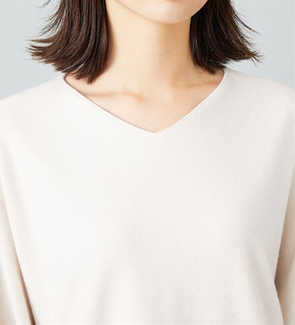 BELLUNA（ベルーナ）の「【2点セット】ネックレス付ジャカード素材プルオーバー（カットソー）」｜詳細画像