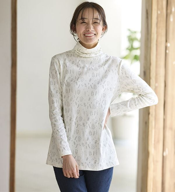 BELLUNA（ベルーナ）の「【選べる衿】肌に優しい綿１００％暖か発熱素材プルオーバー＜ベルホット　コットン＞（カットソー）」｜詳細画像