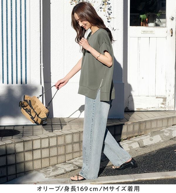 Viola e Viola（ヴィオラ エ ヴィオラ）の「ひんやりなめらかダンボール裾ジップチュニック（チュニック）」｜詳細画像