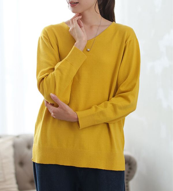 A HAPPY MARILYN（アハッピーマリリン）の「【Ｌ～８Ｌ】Ｒｉｎ フィット感軽減！Ｔシャツ感覚もっちりやわらかＶネックニット（ニット・セーター）」｜詳細画像