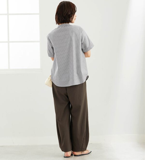 BELLUNA（ベルーナ）の「ギャザー使いバンドカラーブラウス（ブラウス）」｜詳細画像