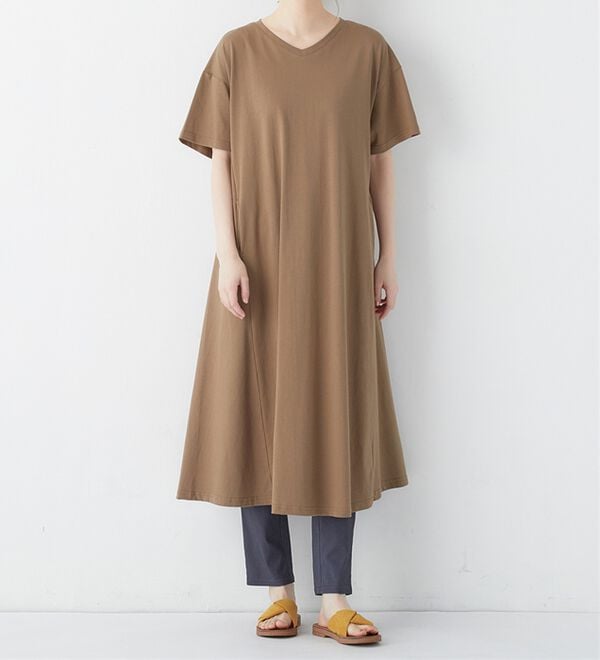 Viola e Viola（ヴィオラ エ ヴィオラ）の「【ＵＶカット＆汗ジミ防止】カットソーロングフレアーワンピース（カットソーワンピース）」｜詳細画像