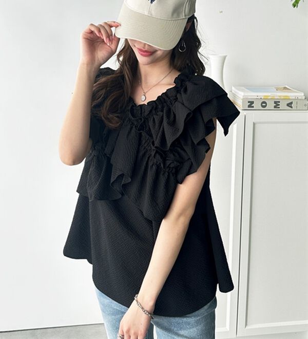 GeeRA（ジーラ）の「クロスフリルサッカーブラウス（ブラウス）」｜詳細画像