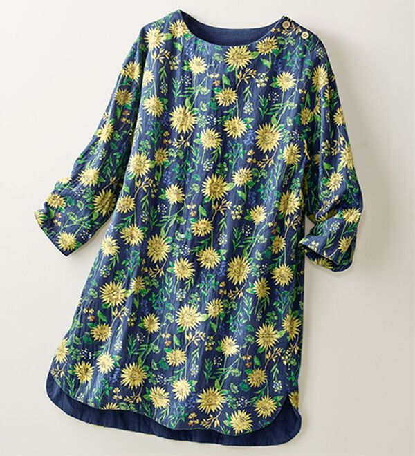 BELLUNA（ベルーナ）の「風が通り抜けるダブルガーゼプリントチュニック（チュニック）」｜ネイビー系