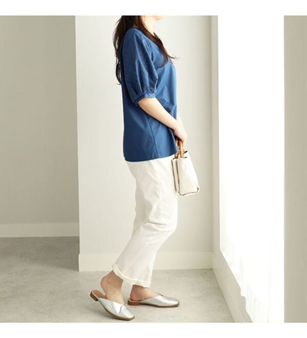 BELLUNA（ベルーナ）の「袖刺しゅう切替デザインブラウス（ブラウス）」｜詳細画像