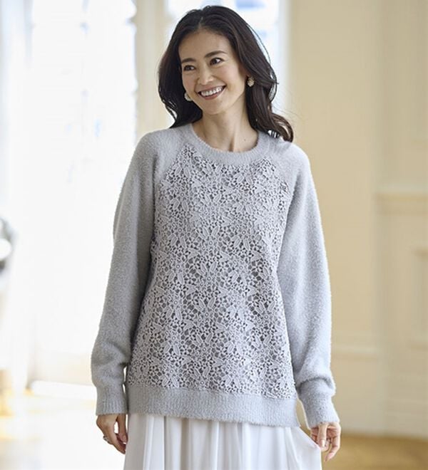 BELLUNA（ベルーナ）の「ふんわり可愛い花柄レースのシャギーセーター（ニット・セーター）」｜詳細画像