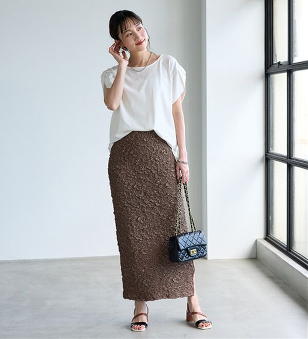 BELLUNA（ベルーナ）の「華奢見せ！後ろ美人デザインプルオーバー（カットソー）」｜詳細画像