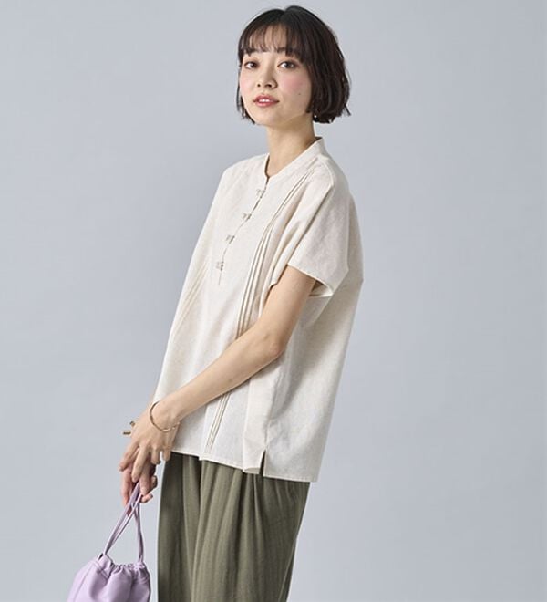 BELLUNA（ベルーナ）の「＜＆ｃｏｃｏｃｈｉ＞綿麻素材チャイナボタンゆったりブラウス（ブラウス）」｜詳細画像