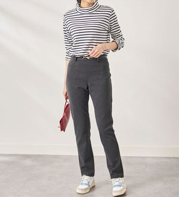 BELLUNA（ベルーナ）の「防風&times;ストレッチ素材ストレートパンツ（フルレングスパンツ）」｜詳細画像