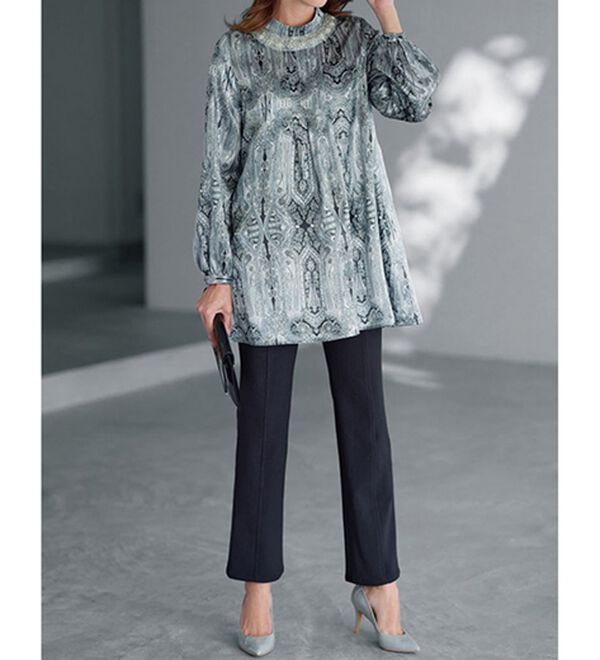 BELLUNA（ベルーナ）の「艶やかペイズリー柄ビジュー使いチュニック（チュニック）」｜詳細画像