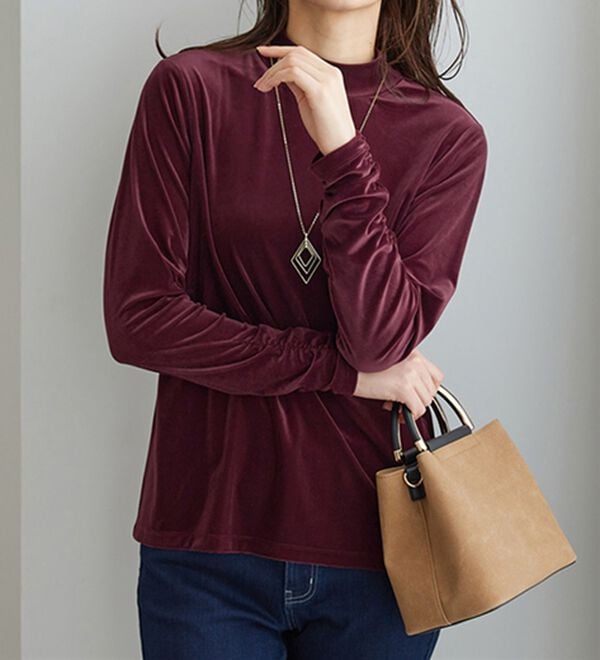 BELLUNA（ベルーナ）の「艶やかシアーベロア袖シャーリングプルオーバー（カットソー）」｜詳細画像