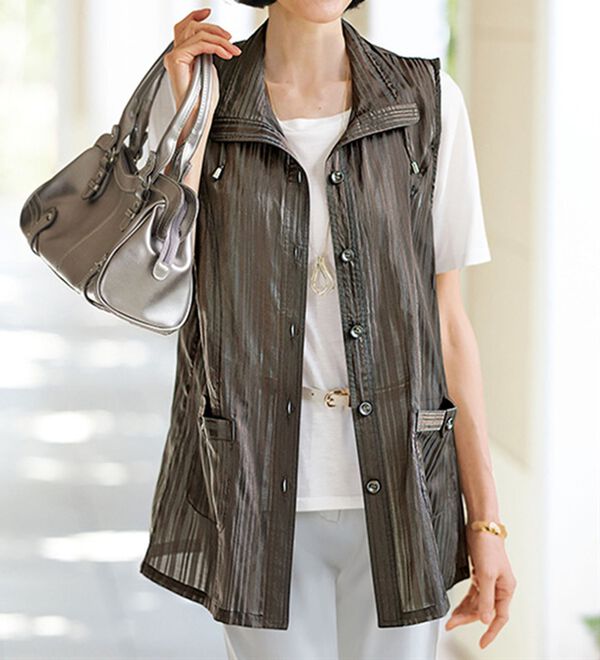 BELLUNA（ベルーナ）の「透け感が涼やか見え！綿混シャドーストライプ素材ベスト（ベスト）」｜詳細画像