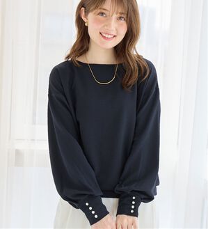 alotta（アロッタ）の「パール調ボタン柔らかカットソーゆるトップス（カットソー）」｜ネイビー