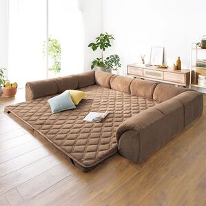 iellio（イエリオ）の「ゆったり・まったりクッション一体型ラグ＜フロアソファ・ローソファー＞（ラグ）」｜モカベージュ