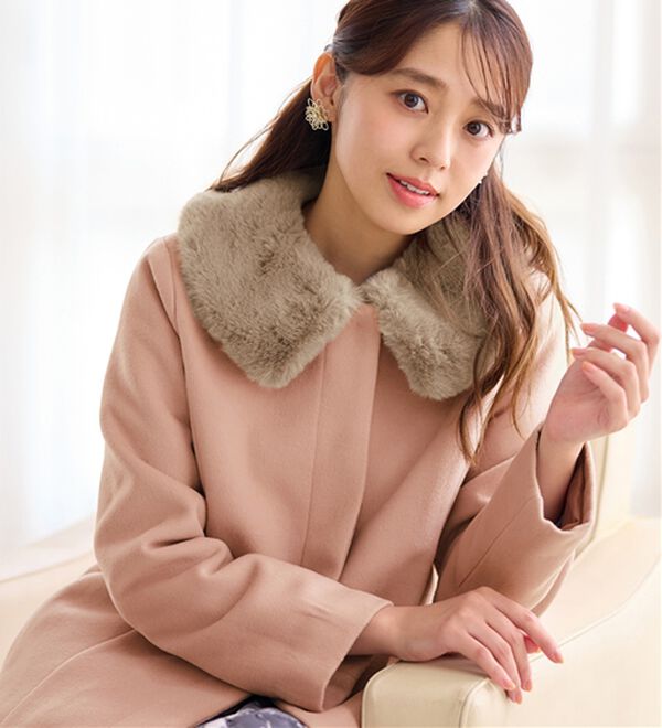 alotta（アロッタ）の「美人シルエットファー付ノーカラーコート【美人百花掲載】（ロングコート）」｜詳細画像