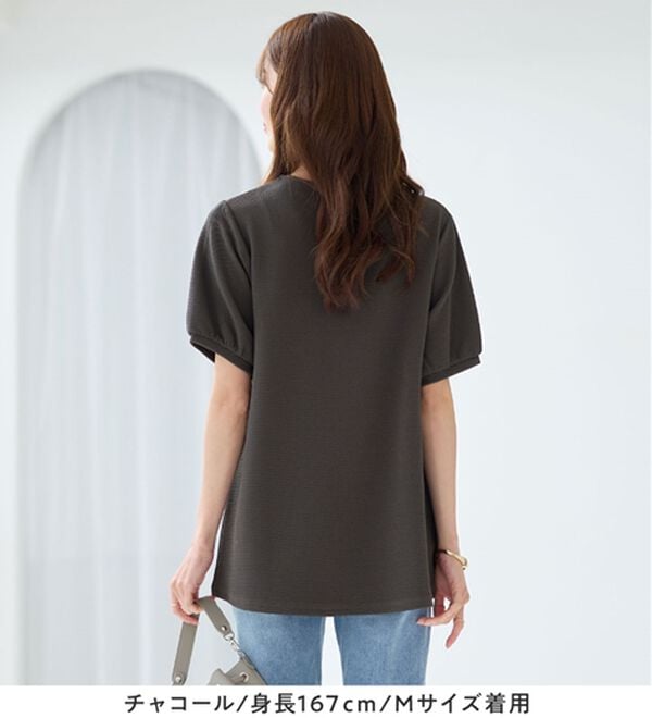 alotta（アロッタ）の「柔らかエンボス素材パール調ボタンチュニック（チュニック）」｜詳細画像